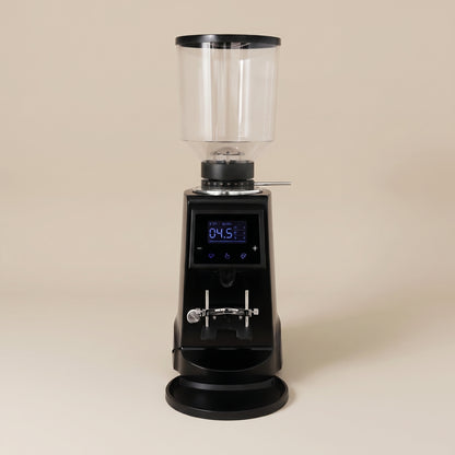 ROASTLY CK74 Elektrische On‑Demand Espressomühle – Scheibenmahlwerk mit stufenloser Mikrometer‑Skala (Skalenring), Touch‑Digitaldisplay mit Timer & Einzel-/Doppeldosis, höhenverstellbarer Siebträgerha