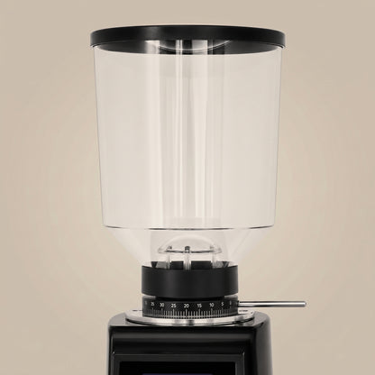 ROASTLY CK74W elektrische Espressomühle mit Touchscreen, grammgenauer Dosierung (3 Speicher), stufenlose Mahlgrad‑Skala 0–60, verstellbare Siebträgergabel, transparenter Bohnenbehälter, Schwarz